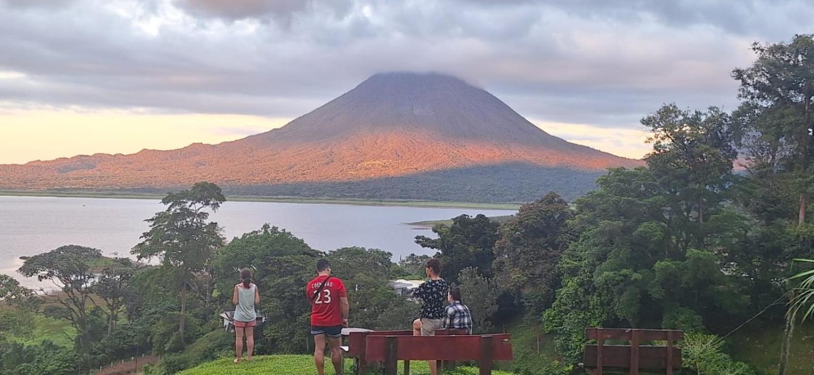 Sunset Inn La Fortuna Exterior foto